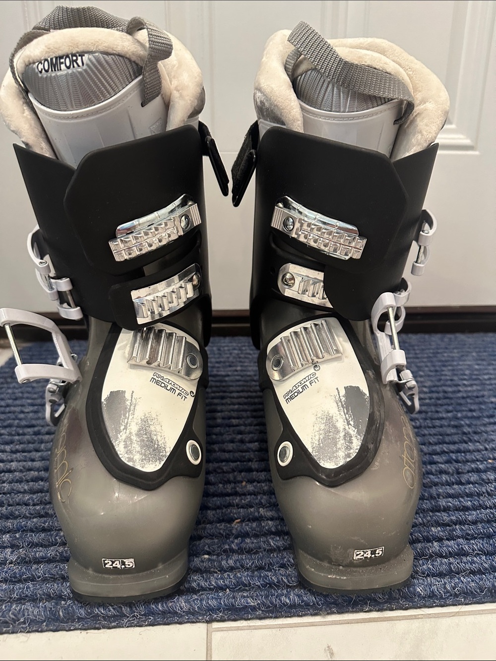 Atomic snow boots women size 24-24.5
